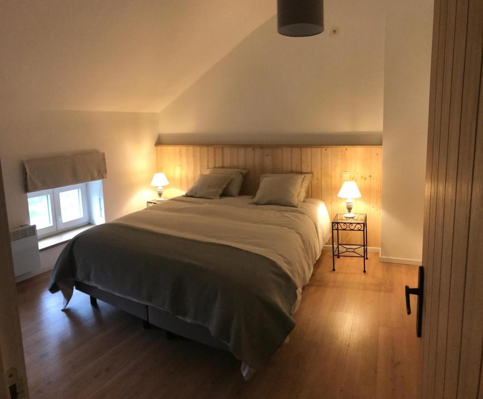 La Petite Maison Blanche Wanze Bagian luar foto
