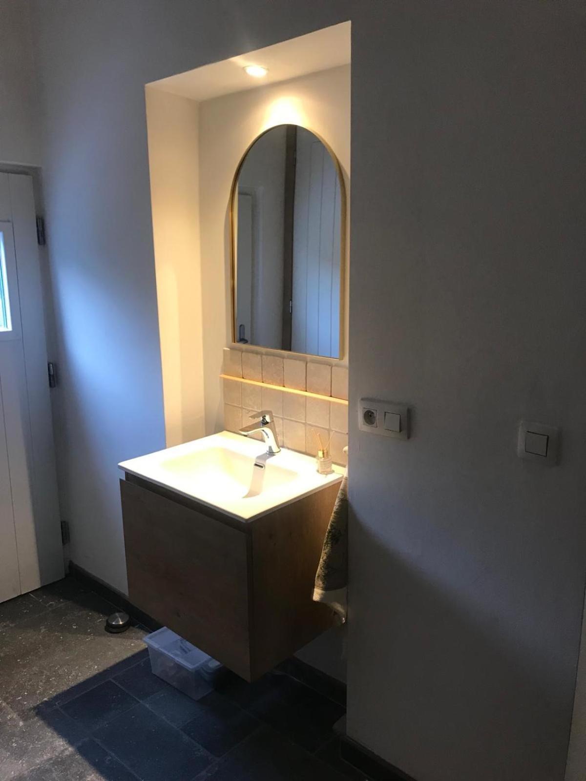 La Petite Maison Blanche Wanze Bagian luar foto