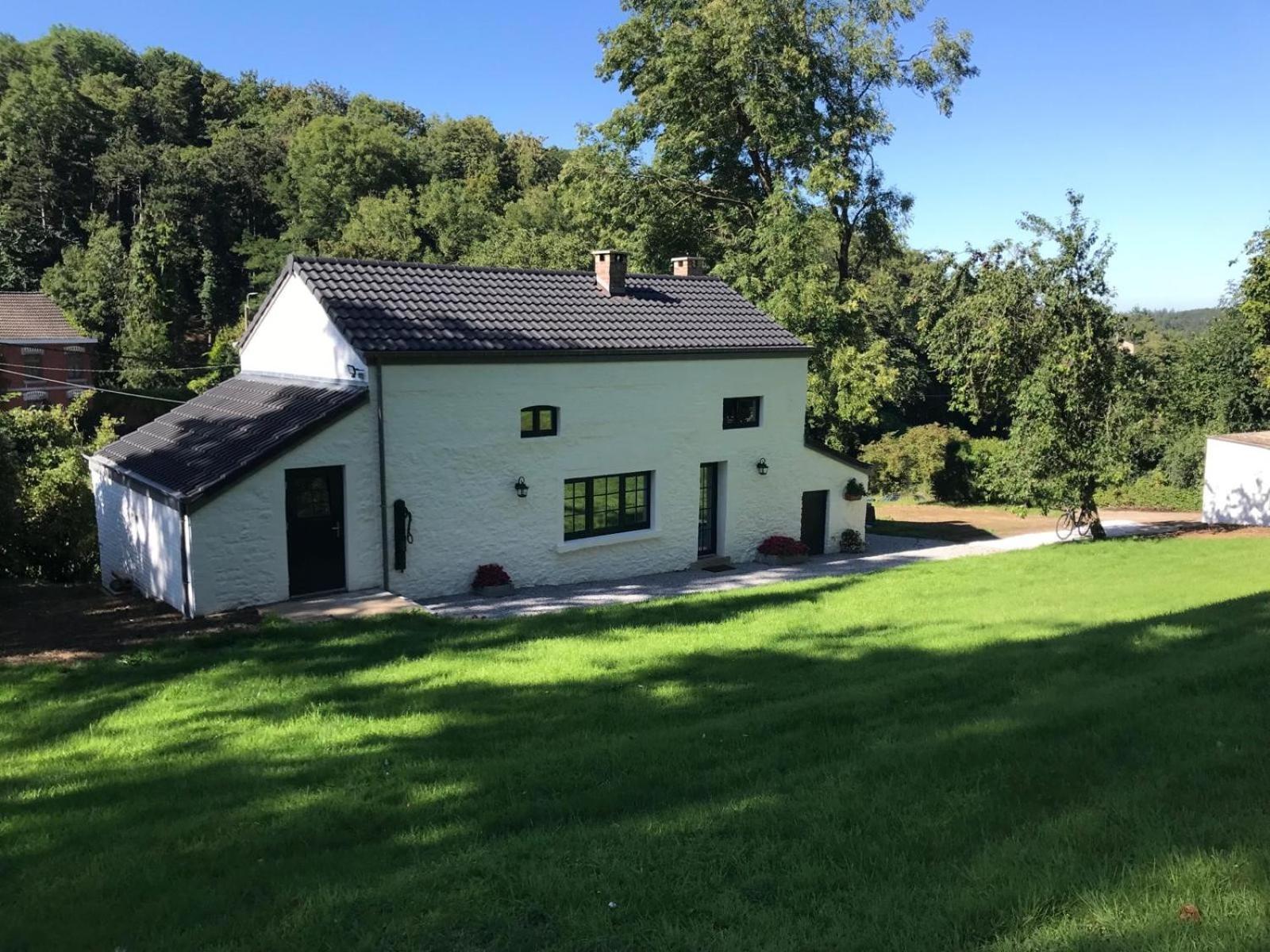 La Petite Maison Blanche Wanze Bagian luar foto