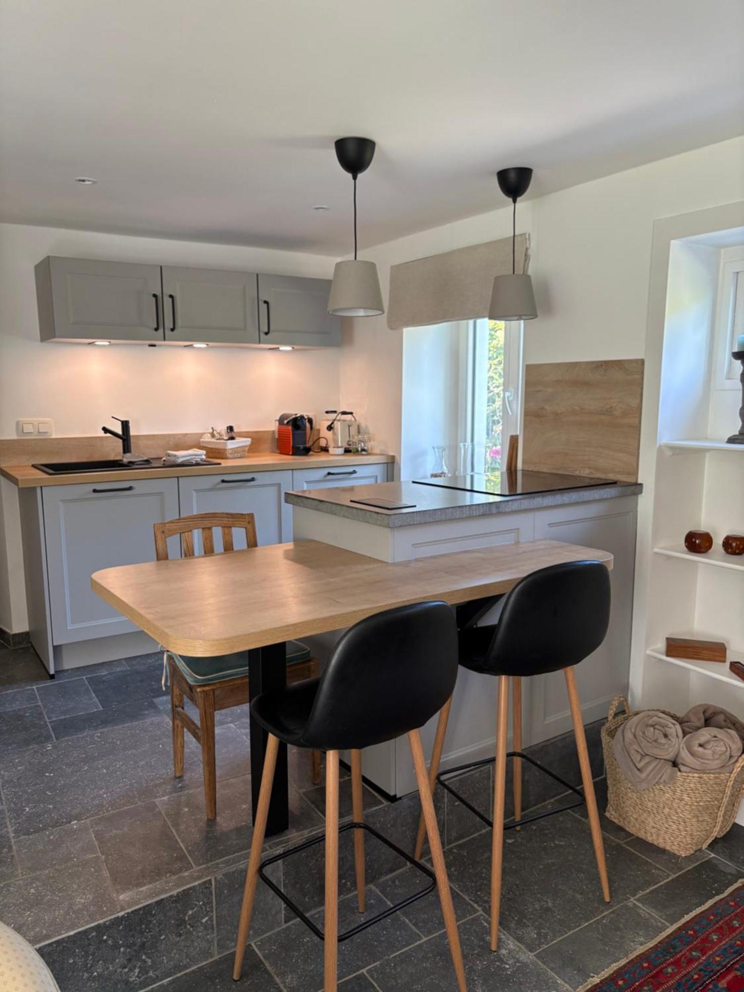 La Petite Maison Blanche Wanze Bagian luar foto
