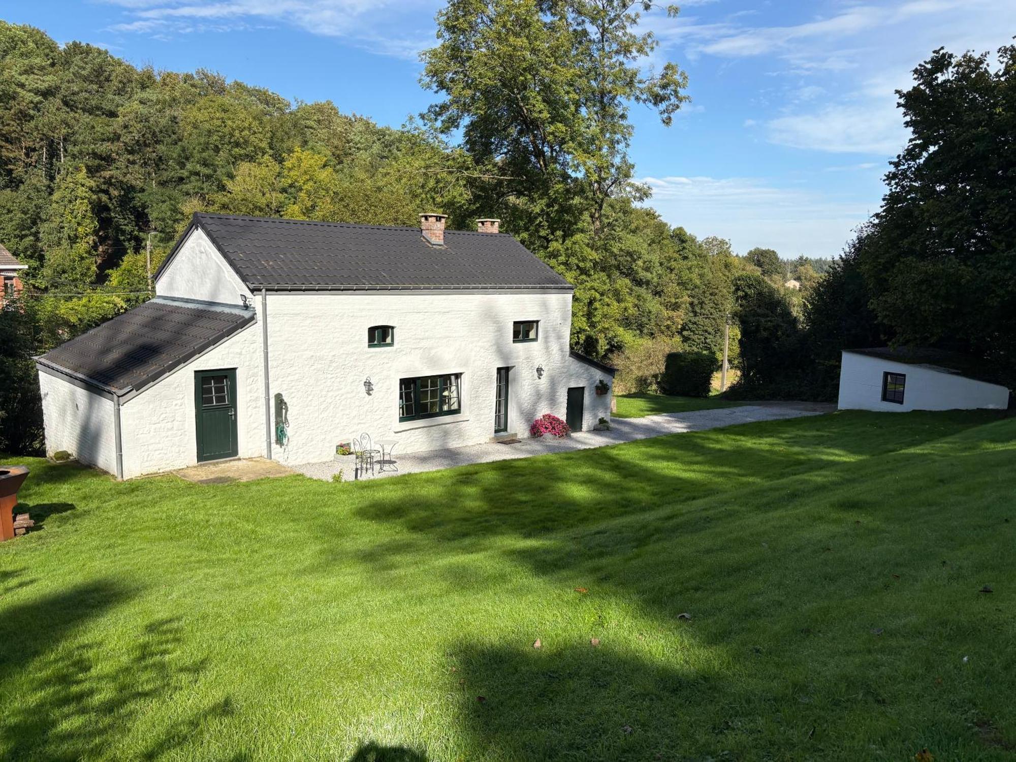 La Petite Maison Blanche Wanze Bagian luar foto