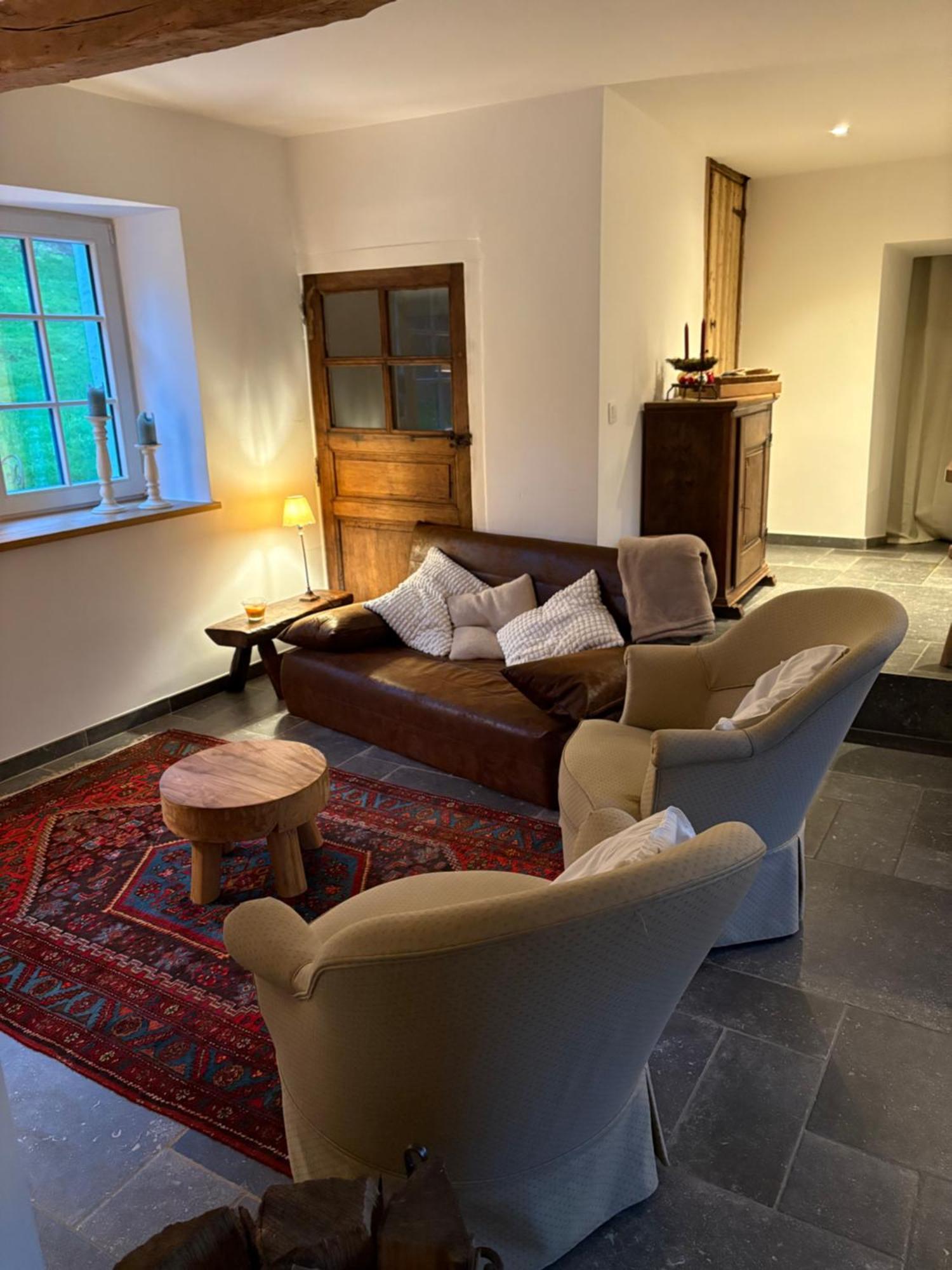 La Petite Maison Blanche Wanze Bagian luar foto
