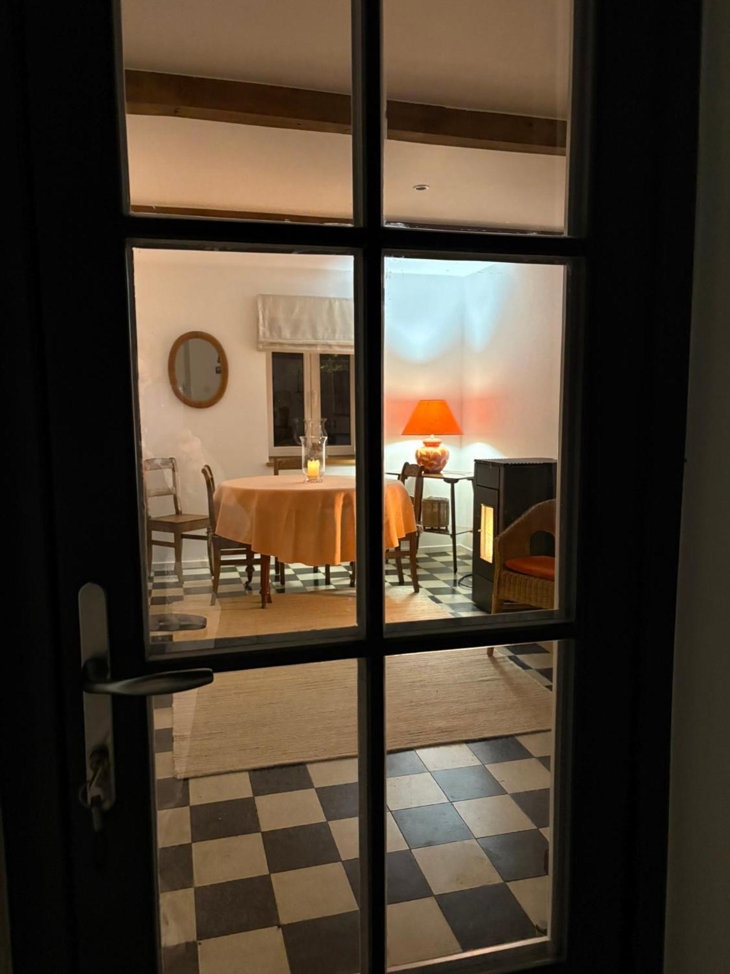 La Petite Maison Blanche Wanze Bagian luar foto