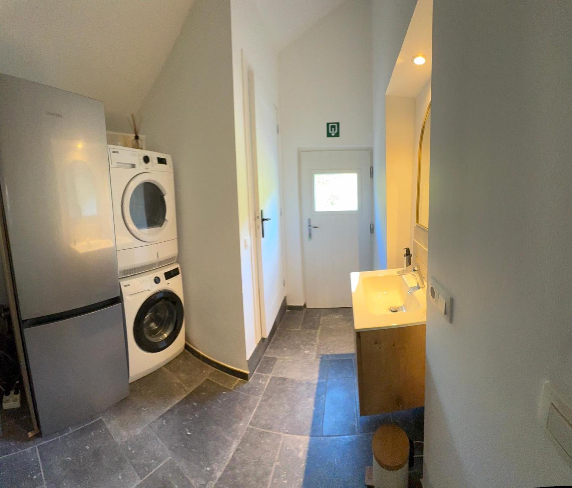 La Petite Maison Blanche Wanze Bagian luar foto