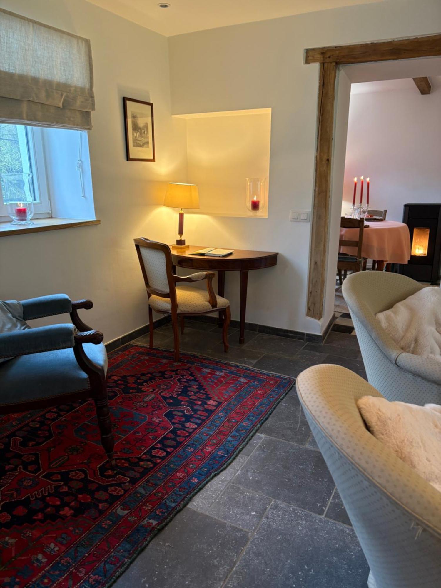 La Petite Maison Blanche Wanze Bagian luar foto